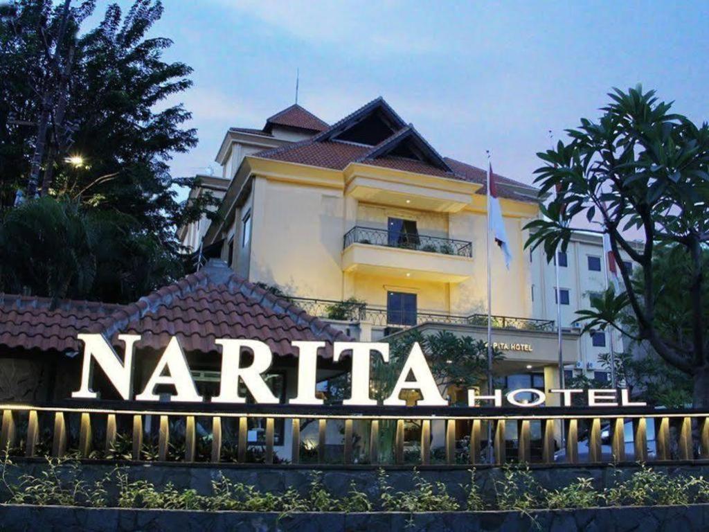 Narita Classic Hotel Surabaya Exterior photo